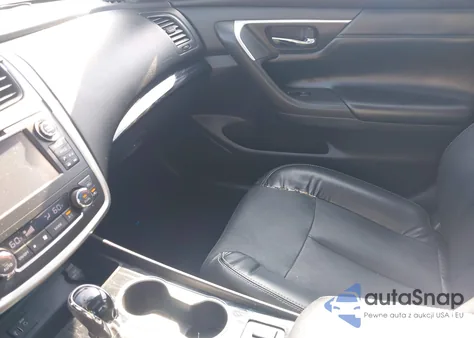 2017 Nissan Altima 2.5/S/Sv/Sl/Sr из США, поврежденный, VIN 1N4AL3AP1HC151535